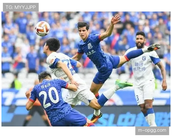 上海申花客场2-0完胜青岛西海岸，马莱莱梅开二度锁定胜局