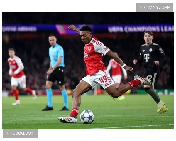 欧冠半决赛首回合：拜仁主场2-0力克阿森纳，高压逼抢战术奏效