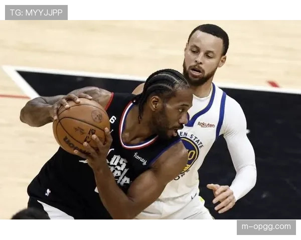 多卖一场票！太阳宣传下一场附加赛：布克迎战库里或伦纳德